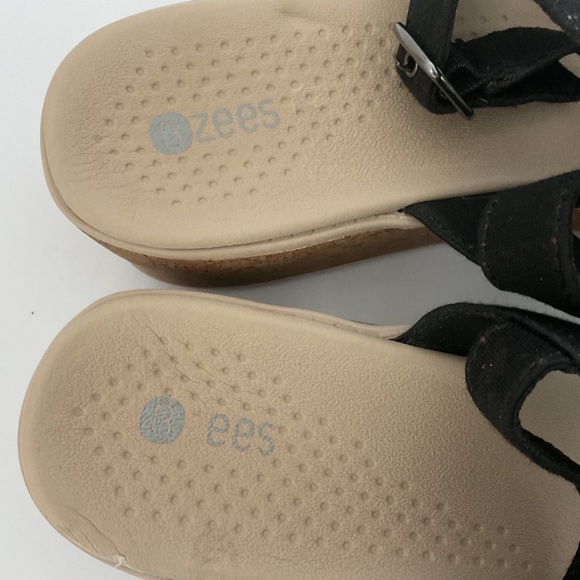 BZees Women's Bravo Washable Casual Strappy Wedge Sandals Size 10 - Picture 6 of 9